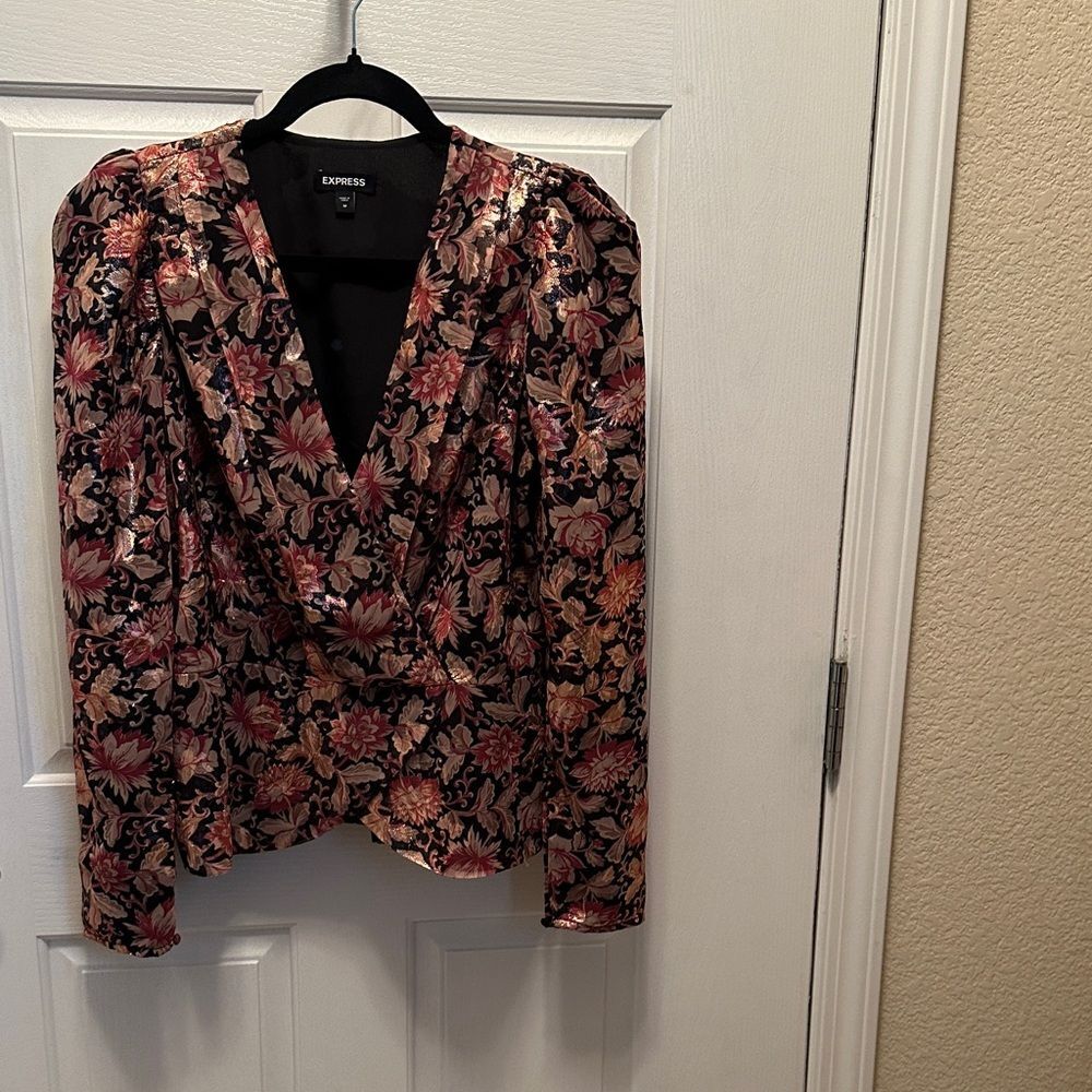 Express Women's Floral Blouse - Black, Tan & Rust floral pattern